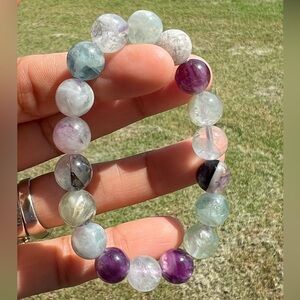 Feathered Fluoride Beaded Bracelet